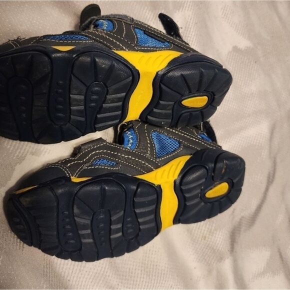 Boys Outdoor Shoes Versatile Walking, Hiking, Water &‎ More Never Worn - Picture 5 of 8